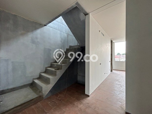 Jual Rumah Luas Megah Dengan View Eksklusif di Cawang, Jakarta Timur Jual Rumah Luas Megah Dengan View Eksklusif di Cawang, Jakarta Timur