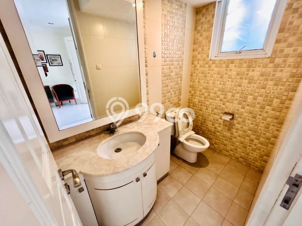 Rumah Modern 6 Kamar Terawat di Tebet, Dekat Pusat Perbelanjaan, Jakarta Selatan Rumah Modern 6 Kamar Terawat di Tebet, Dekat Pusat Perbelanjaan, Jakarta Selatan