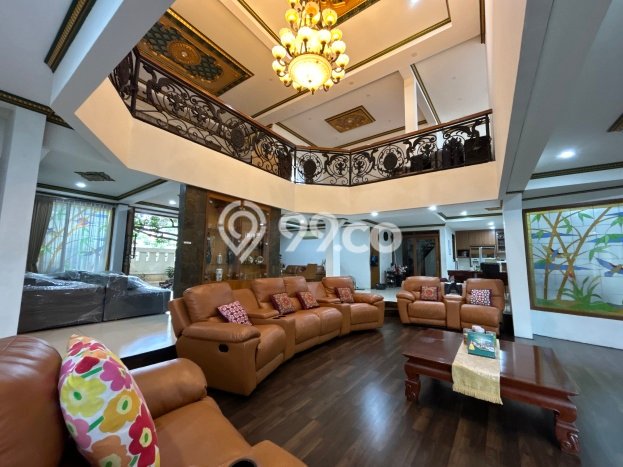 Siap Huni Hunian Elit 8 Kamar di Tebet Dekat ke Mana Saja Siap Huni Hunian Elit 8 Kamar di Tebet Dekat ke Mana Saja