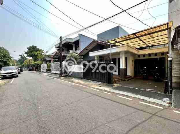Rumah Mewah Dijual LT 200m2 di Tebet, Jakarta Selatan Rumah Mewah Dijual LT 200m2 di Tebet, Jakarta Selatan