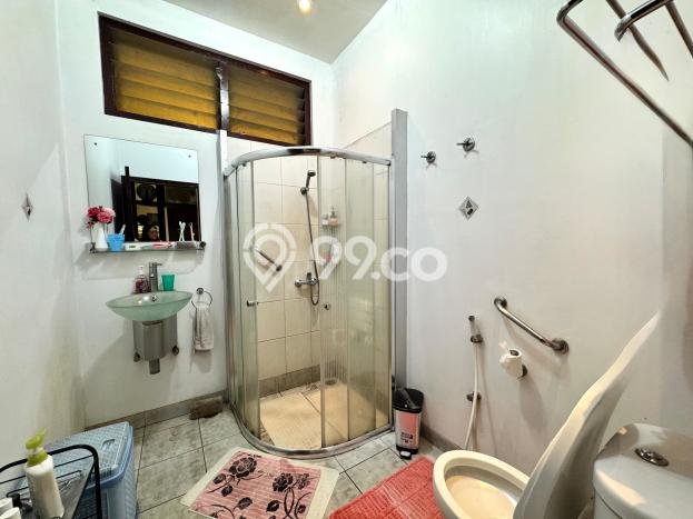 Siap Huni Hunian Elit 5 Kamar di Tebet Dekat ke Mana Pun Siap Huni Hunian Elit 5 Kamar di Tebet Dekat ke Mana Pun