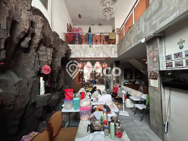 Jual Rumah Luas Megah Dengan View Eksklusif di Cawang, Jakarta Timur Jual Rumah Luas Megah Dengan View Eksklusif di Cawang, Jakarta Timur