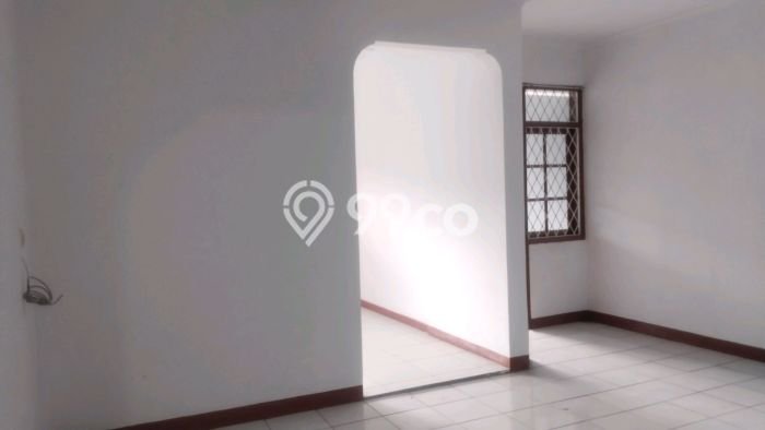 Disewakan! Rumah 3 Kamar Tidur &
1 Kamar Mandi di Pajajaran, Bandung Disewakan! Rumah 3 Kamar Tidur &
1 Kamar Mandi di Pajajaran, Bandung