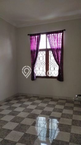 Disewakan! Rumah 5 Kamar Tidur &
2 Kamar Mandi di Geger Kalong, Bandung Disewakan! Rumah 5 Kamar Tidur &
2 Kamar Mandi di Geger Kalong, Bandung
