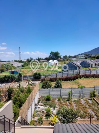 Rumah Elit Modern Siap Huni di Parongpong Bandung Rumah Elit Modern Siap Huni di Parongpong Bandung