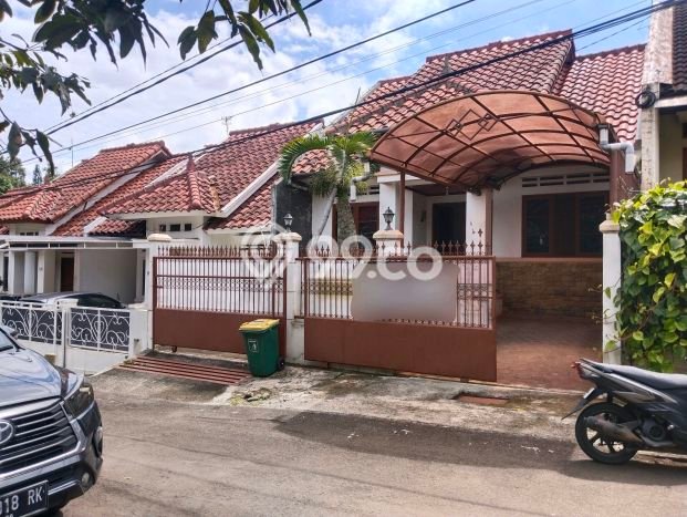 Disewakan Rumah Harga Terjangkau di Geger Kalong Bandung Punya 4 Kamar Tidur Disewakan Rumah Harga Terjangkau di Geger Kalong Bandung Punya 4 Kamar Tidur