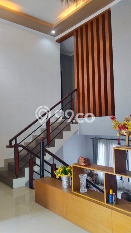 Rumah Elit LB 203m2 Siap Huni Desain Elegan di Geger Kalong, Bandung Rumah Elit LB 203m2 Siap Huni Desain Elegan di Geger Kalong, Bandung