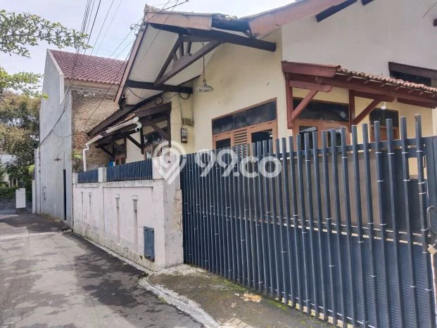 Disewakan Rumah Murah di Geger Kalong Bandung Punya 2 KT Disewakan Rumah Murah di Geger Kalong Bandung Punya 2 KT