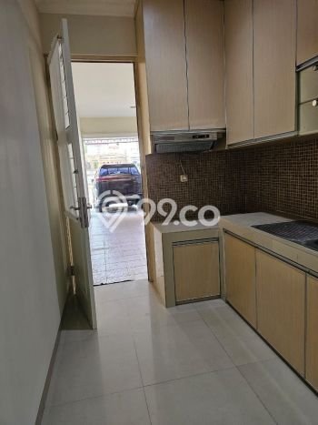 Rumah Bagus Siap Huni Di Tebet Luas 350m2 Lokasi Strategis Rumah Bagus Siap Huni Di Tebet Luas 350m2 Lokasi Strategis