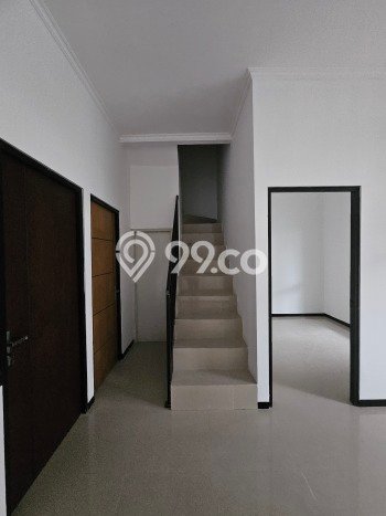 Dijual Rumah 4 Kamar Lokasi Strategis Nyaman dan Strategis di Waru Dijual Rumah 4 Kamar Lokasi Strategis Nyaman dan Strategis di Waru