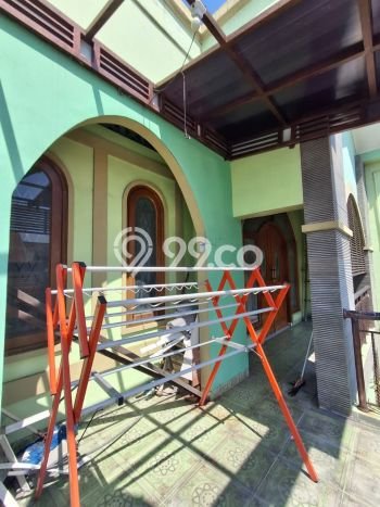 Rumah Strategis Modern Lb 120m2 di Wonocolo, Surabaya Rumah Strategis Modern Lb 120m2 di Wonocolo, Surabaya