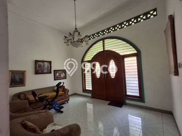 Rumah Strategis Modern Lb 120m2 di Wonocolo, Surabaya Rumah Strategis Modern Lb 120m2 di Wonocolo, Surabaya