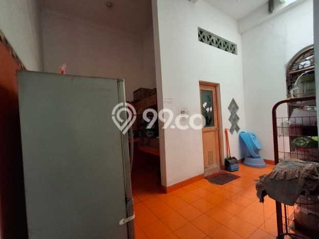 Rumah Strategis Modern Lb 120m2 di Wonocolo, Surabaya Rumah Strategis Modern Lb 120m2 di Wonocolo, Surabaya