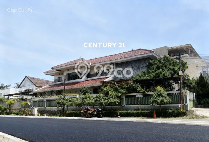 Jual Rumah Mewah Megah Dengan View Eksklusif di Sektor 2 - Bintaro, Jakarta Selatan Jual Rumah Mewah Megah Dengan View Eksklusif di Sektor 2 - Bintaro, Jakarta Selatan