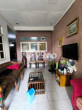 Rumah Luas Asri 5 KT Siap Pakai di Bintaro Tangerang Selatan Rumah Luas Asri 5 KT Siap Pakai di Bintaro Tangerang Selatan