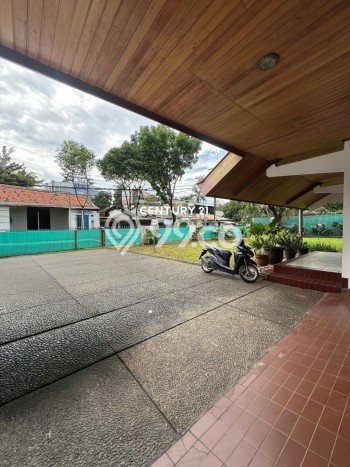 Hunian Mewah Siap Huni LT 1100m2 di Kebon Jeruk, Jakarta Barat Hunian Mewah Siap Huni LT 1100m2 di Kebon Jeruk, Jakarta Barat