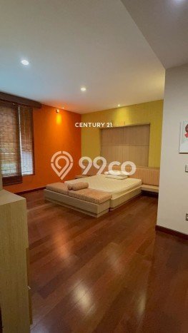 Hunian Mewah Siap Huni LT 745m2 di Kebayoran Lama, Jakarta Selatan Hunian Mewah Siap Huni LT 745m2 di Kebayoran Lama, Jakarta Selatan
