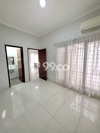 Hunian Mewah LB 150m2 Siap Pakai Desain Elegan di Bintaro, Tangerang Selatan Hunian Mewah LB 150m2 Siap Pakai Desain Elegan di Bintaro, Tangerang Selatan