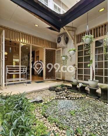 Rumah Elit Modern Siap Huni di Rempoa Tangerang Selatan Rumah Elit Modern Siap Huni di Rempoa Tangerang Selatan
