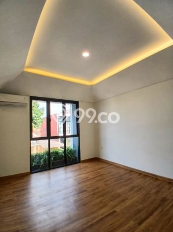 Rumah Modern 4 KT di Bintaro Tangerang Selatan Semi Furnished Rumah Modern 4 KT di Bintaro Tangerang Selatan Semi Furnished