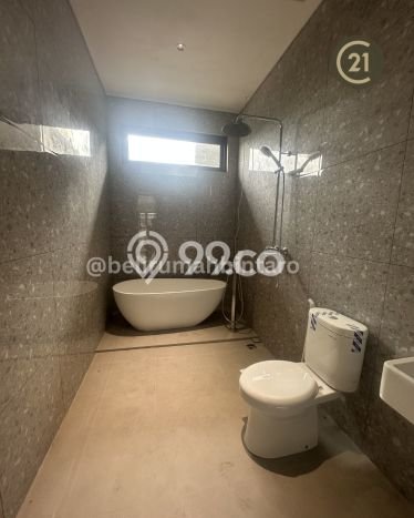 Rumah Mewah LB 350m2 Siap Pakai Desain Elegan di Bintaro, Tangerang Selatan Rumah Mewah LB 350m2 Siap Pakai Desain Elegan di Bintaro, Tangerang Selatan