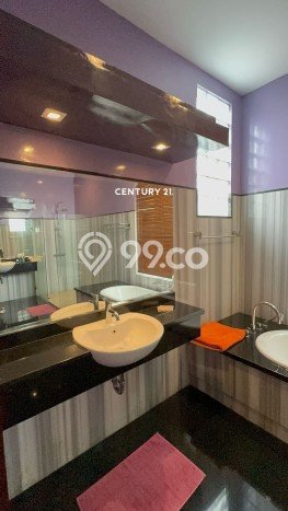 Hunian Mewah Siap Huni LT 745m2 di Kebayoran Lama, Jakarta Selatan Hunian Mewah Siap Huni LT 745m2 di Kebayoran Lama, Jakarta Selatan