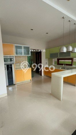 Hunian Mewah Siap Huni LT 745m2 di Kebayoran Lama, Jakarta Selatan Hunian Mewah Siap Huni LT 745m2 di Kebayoran Lama, Jakarta Selatan