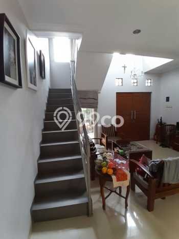 Dijual Hunian Rumah Terawat 3 KT di Bintaro, Tangerang Selatan Dijual Hunian Rumah Terawat 3 KT di Bintaro, Tangerang Selatan