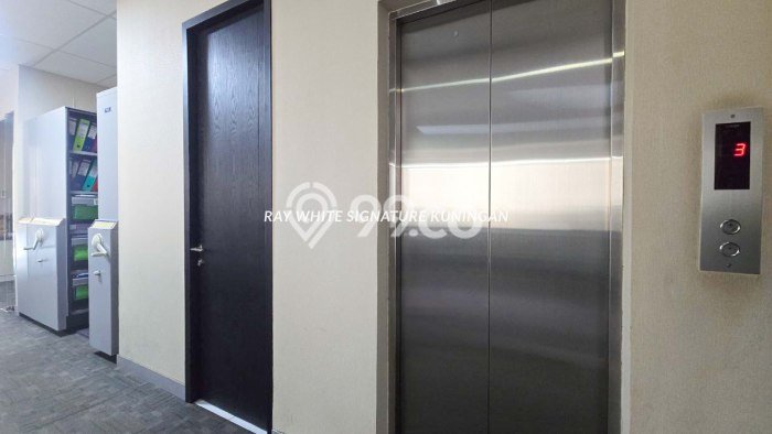 Dijual Kantor Strategis Kawasan BSD Anggrek Loka, Luas 468m², Mainroad, Kawasan Komersial Dijual Kantor Strategis Kawasan BSD Anggrek Loka, Luas 468m², Mainroad, Kawasan Komersial