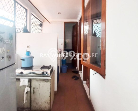 Rumah Minimalis LT 171m² Terawat di Pejompongan, Dekat Pusat Perbelanjaan, Jakarta Pusat Rumah Minimalis LT 171m² Terawat di Pejompongan, Dekat Pusat Perbelanjaan, Jakarta Pusat