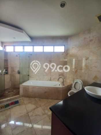 Rumah LT 1000m² / LB 550m² di Kawasan Cipete, Jakarta Selatan Rumah LT 1000m² / LB 550m² di Kawasan Cipete, Jakarta Selatan