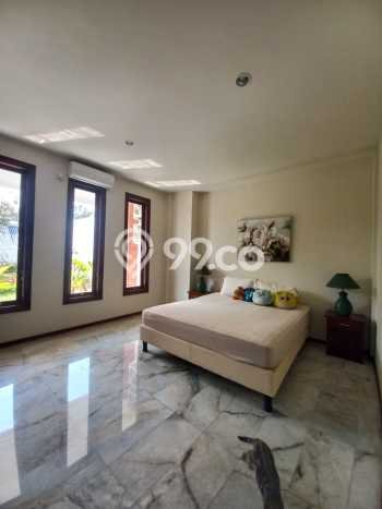 Rumah LT 1000m² / LB 550m² di Kawasan Cipete, Jakarta Selatan Rumah LT 1000m² / LB 550m² di Kawasan Cipete, Jakarta Selatan