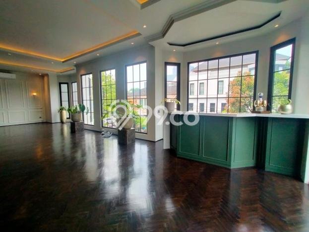 Rumah Nyaman dengan 4 Kamar Tidur dan 5 Kamar Mandi di Kawasan Kebayoran Baru, Jakarta Selatan Rumah Nyaman dengan 4 Kamar Tidur dan 5 Kamar Mandi di Kawasan Kebayoran Baru, Jakarta Selatan