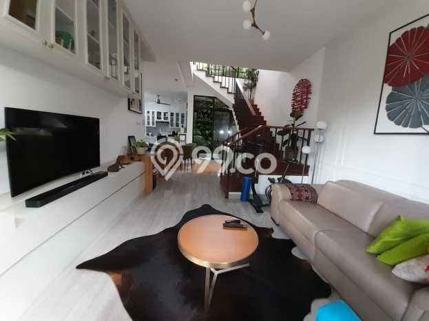 Rumah LT 120m² di Pondok Indah, Jakarta Selatan - Lokasi Strategis Rumah LT 120m² di Pondok Indah, Jakarta Selatan - Lokasi Strategis