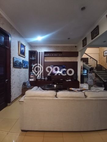 Siap Huni Rumah Mewah 5 Kamar di Kebayoran Baru Dekat ke Mana Pun Siap Huni Rumah Mewah 5 Kamar di Kebayoran Baru Dekat ke Mana Pun