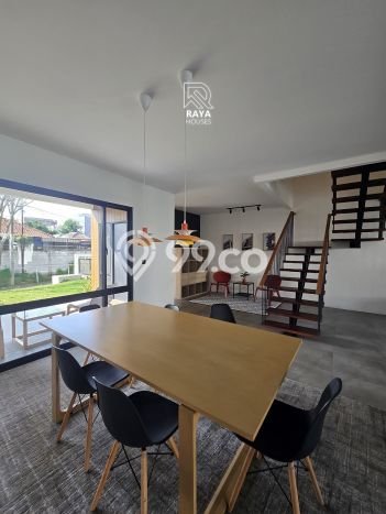 For Sale! Premium House LT 407m2 Desain Modern di Cipete For Sale! Premium House LT 407m2 Desain Modern di Cipete