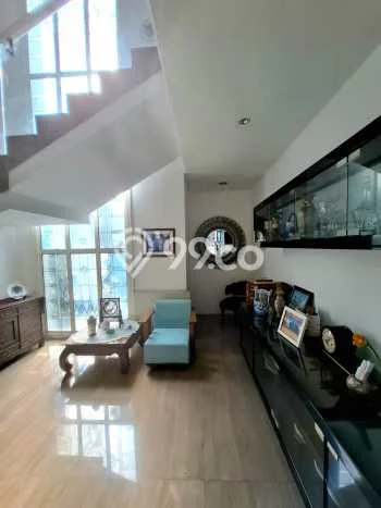 Disewakan Rumah Nyaman di Kebayoran Baru Harga Rp 1,75 Miliar/ Tahun Disewakan Rumah Nyaman di Kebayoran Baru Harga Rp 1,75 Miliar/ Tahun