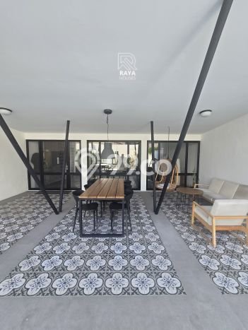 For Sale! Premium House LT 407m2 Desain Modern di Cipete For Sale! Premium House LT 407m2 Desain Modern di Cipete