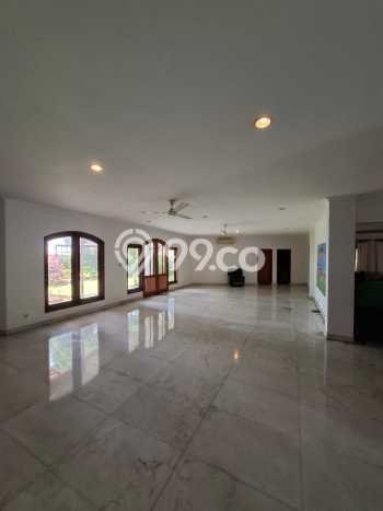 Dijual Rumah Luas Elegan Dengan View Cantik di Pondok Indah, Jakarta Selatan Dijual Rumah Luas Elegan Dengan View Cantik di Pondok Indah, Jakarta Selatan