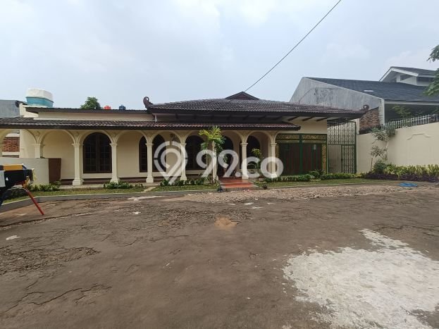 Ready to Use! Premium House LT 1004m2 Desain Modern di Cipete Ready to Use! Premium House LT 1004m2 Desain Modern di Cipete