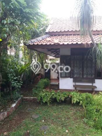 Hunian Mewah Siap Huni LT 389m2 di Kebayoran Baru, Jakarta Selatan Hunian Mewah Siap Huni LT 389m2 di Kebayoran Baru, Jakarta Selatan