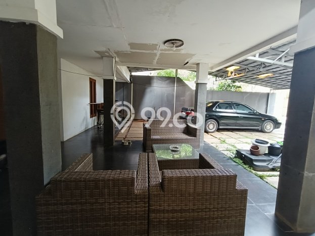 Ready to Use! Premium House LT 504m2 Desain Elegan di Cipete Ready to Use! Premium House LT 504m2 Desain Elegan di Cipete