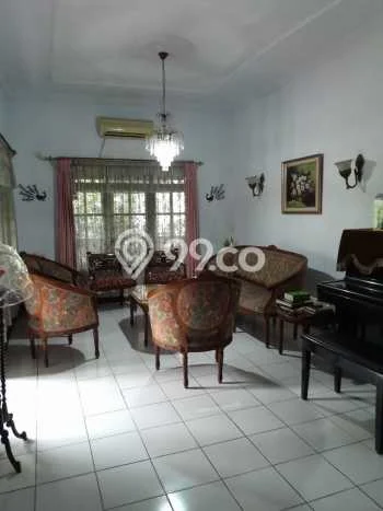 Hunian Mewah Siap Huni LT 389m2 di Kebayoran Baru, Jakarta Selatan Hunian Mewah Siap Huni LT 389m2 di Kebayoran Baru, Jakarta Selatan