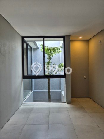 Rumah Luxury Modern Tanpa Renovasi di Pondok Indah Jakarta Selatan Rumah Luxury Modern Tanpa Renovasi di Pondok Indah Jakarta Selatan