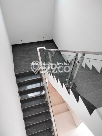 Hunian Elit LB 220m2 Siap Huni Desain Elegan di BSD Green Wich, Tangerang Hunian Elit LB 220m2 Siap Huni Desain Elegan di BSD Green Wich, Tangerang