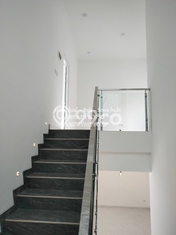 Hunian Elit LB 220m2 Siap Huni Desain Elegan di BSD Green Wich, Tangerang Hunian Elit LB 220m2 Siap Huni Desain Elegan di BSD Green Wich, Tangerang