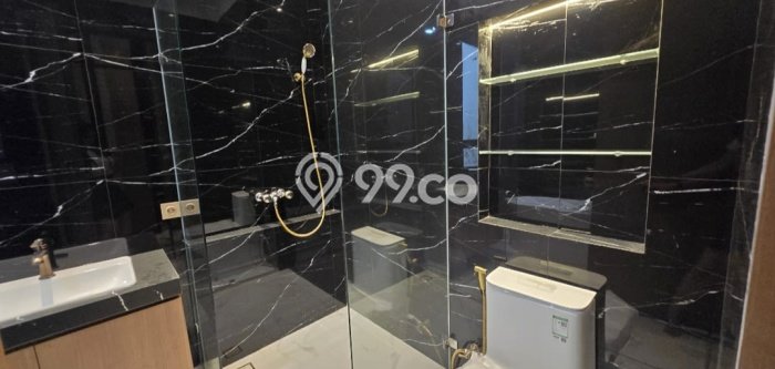 For Sale! Premium House LT 236m2 Desain Elegan di Alam Sutera For Sale! Premium House LT 236m2 Desain Elegan di Alam Sutera