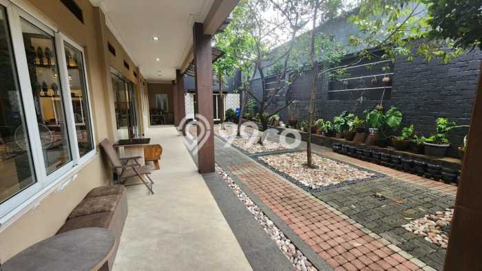 Jual Rumah Mewah Megah Dengan View Eksklusif di Gading Serpong, Tangerang Jual Rumah Mewah Megah Dengan View Eksklusif di Gading Serpong, Tangerang