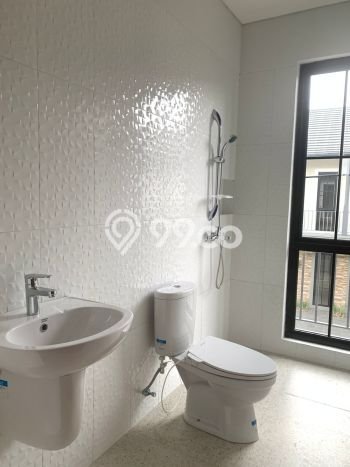 Jual Rumah Bagus Siap Huni LB 108m2 di Ciputat, Tangerang Selatan Jual Rumah Bagus Siap Huni LB 108m2 di Ciputat, Tangerang Selatan