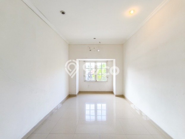Rumah Elit LB 100m2 Siap Huni Desain Elegan di Bintaro, Tangerang Selatan Rumah Elit LB 100m2 Siap Huni Desain Elegan di Bintaro, Tangerang Selatan